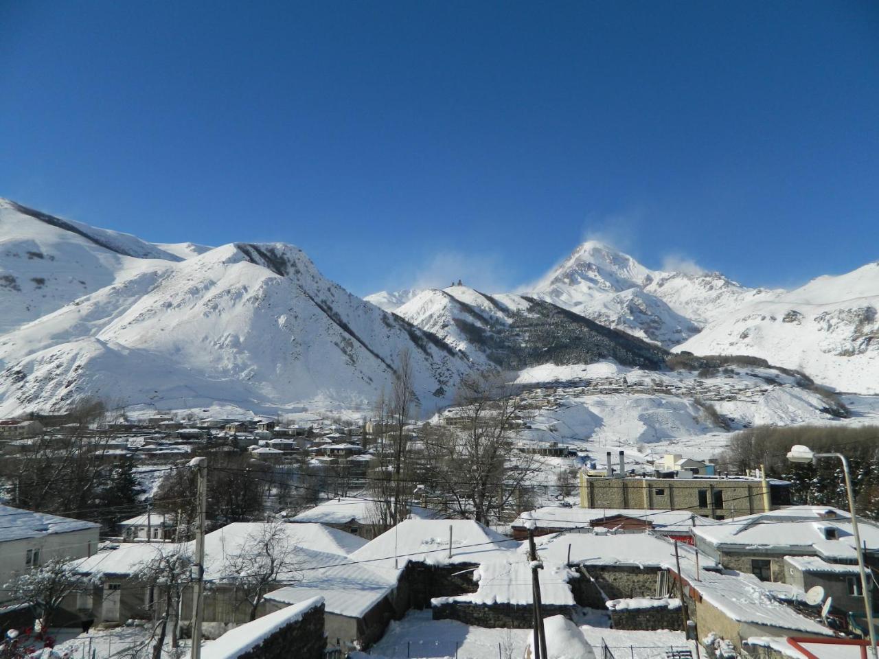 Uptown Boutique Kazbegi Hotel Exterior photo